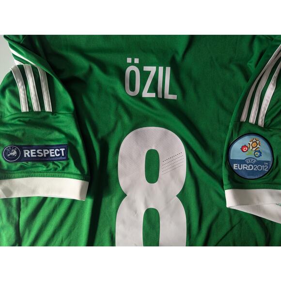 Germany Özil 2012 Away Authentic Jersey Men’s XL Fully Patched - Picture 6 of 8